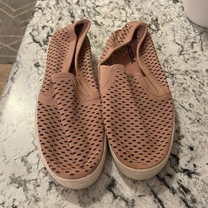 Soda tennis shoes, size 7.5 in good condition.